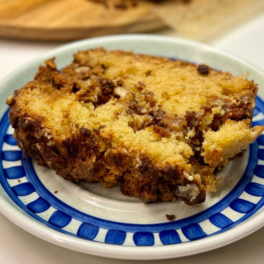 Keksas su graikiniais riešutais ir sezamų chalva